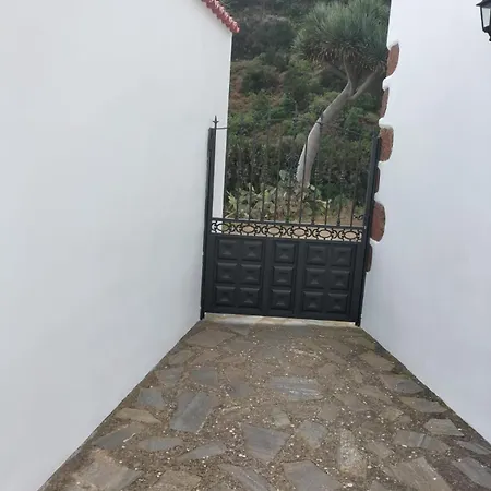 Casa Balcon Garafia بيت للعطل